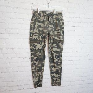 Camo Cargo Skinny Pants